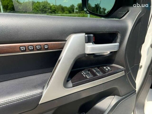 Тойота Ленд Крузер, объемом двигателя 4.5 л и пробегом 252 тыс. км за 43000 $, фото 29 на Automoto.ua