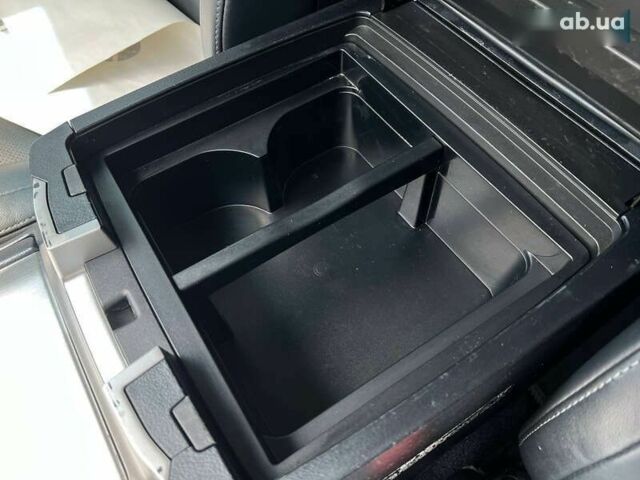 Тойота Ленд Крузер, объемом двигателя 4.5 л и пробегом 252 тыс. км за 43000 $, фото 27 на Automoto.ua