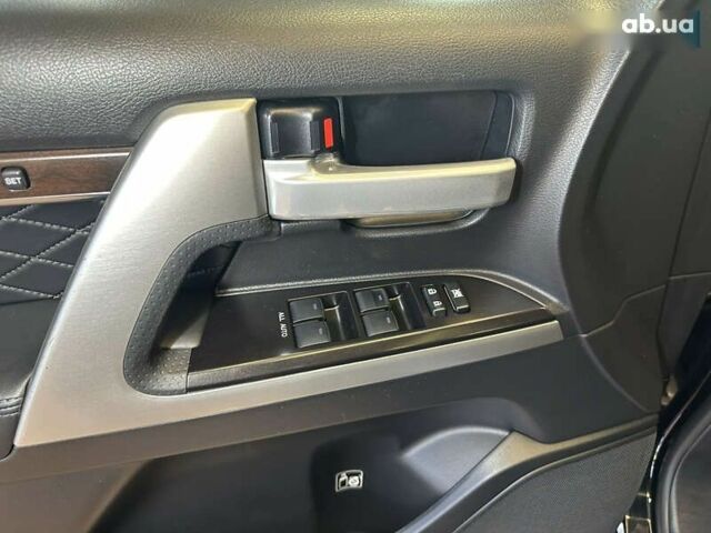 Тойота Ленд Крузер, объемом двигателя 4.5 л и пробегом 184 тыс. км за 53700 $, фото 19 на Automoto.ua