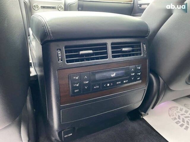 Тойота Ленд Крузер, объемом двигателя 4.5 л и пробегом 232 тыс. км за 51999 $, фото 19 на Automoto.ua