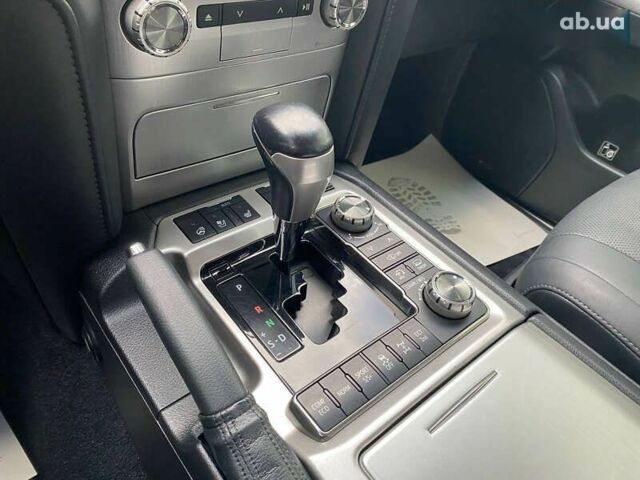 Тойота Ленд Крузер, об'ємом двигуна 4.5 л та пробігом 232 тис. км за 50500 $, фото 18 на Automoto.ua