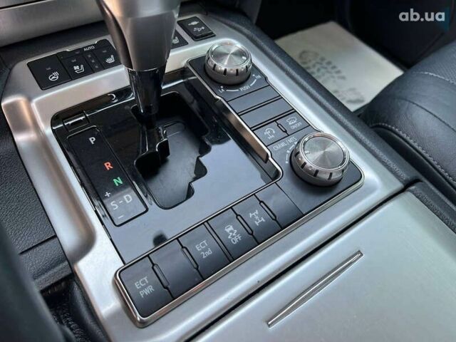 Тойота Ленд Крузер, объемом двигателя 4.5 л и пробегом 252 тыс. км за 43000 $, фото 24 на Automoto.ua