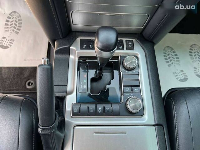 Тойота Ленд Крузер, объемом двигателя 4.5 л и пробегом 252 тыс. км за 43000 $, фото 23 на Automoto.ua