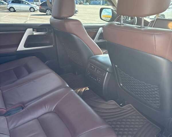 Тойота Ленд Крузер, объемом двигателя 4.5 л и пробегом 245 тыс. км за 54000 $, фото 5 на Automoto.ua