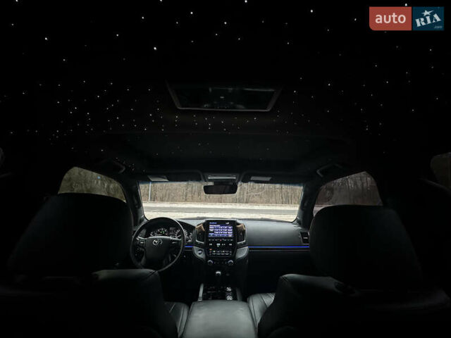 Тойота Ленд Крузер, объемом двигателя 4.46 л и пробегом 198 тыс. км за 70000 $, фото 31 на Automoto.ua