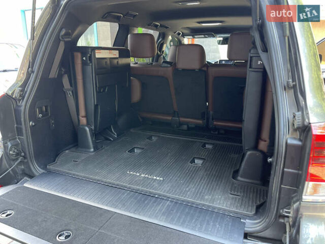 Тойота Ленд Крузер, объемом двигателя 5.66 л и пробегом 49 тыс. км за 65000 $, фото 18 на Automoto.ua