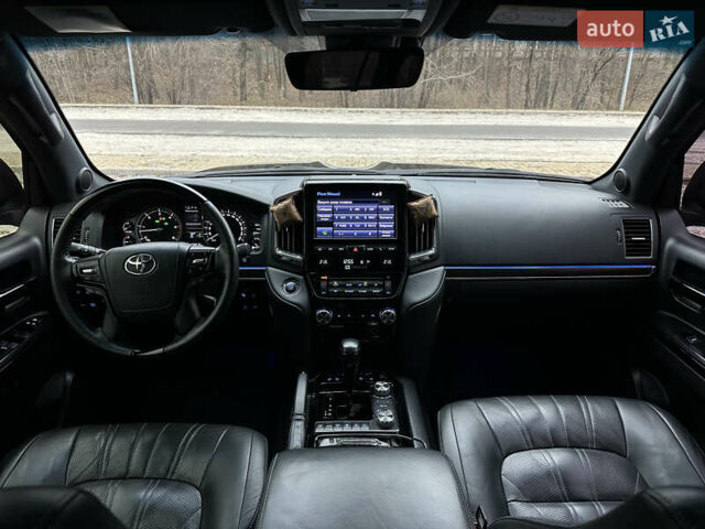 Тойота Ленд Крузер, объемом двигателя 4.46 л и пробегом 198 тыс. км за 70000 $, фото 36 на Automoto.ua