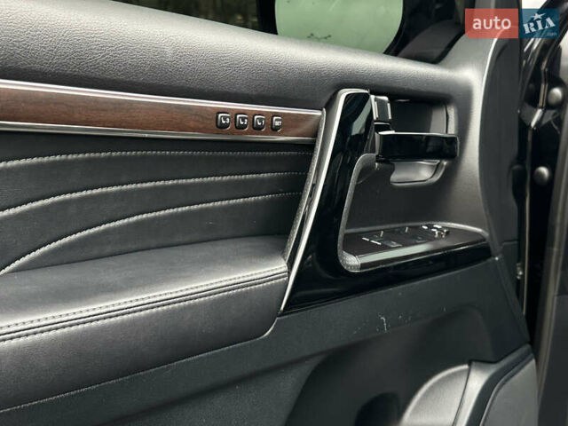 Тойота Ленд Крузер, объемом двигателя 4.46 л и пробегом 198 тыс. км за 70000 $, фото 45 на Automoto.ua