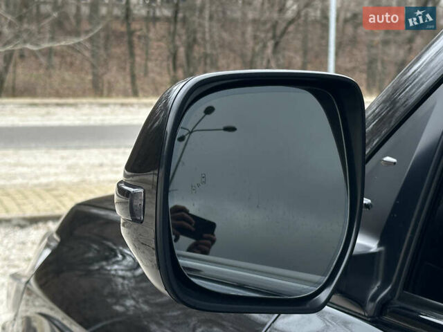 Тойота Ленд Крузер, объемом двигателя 4.46 л и пробегом 198 тыс. км за 70000 $, фото 48 на Automoto.ua