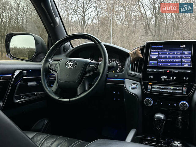 Тойота Ленд Крузер, объемом двигателя 4.46 л и пробегом 198 тыс. км за 70000 $, фото 28 на Automoto.ua