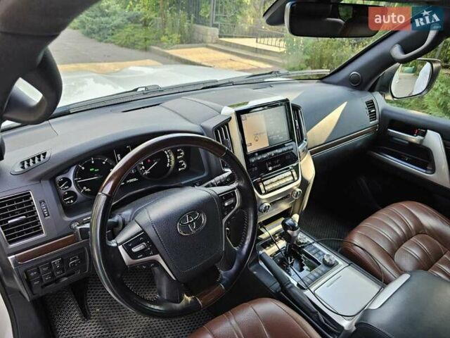 Тойота Ленд Крузер, объемом двигателя 4.46 л и пробегом 150 тыс. км за 68000 $, фото 9 на Automoto.ua