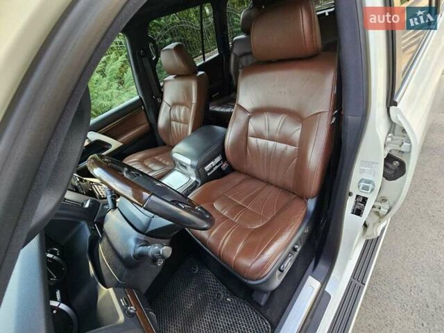 Тойота Ленд Крузер, объемом двигателя 4.46 л и пробегом 150 тыс. км за 68000 $, фото 10 на Automoto.ua