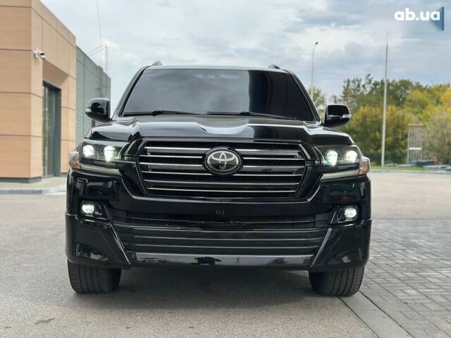 Тойота Ленд Крузер, объемом двигателя 0 л и пробегом 92 тыс. км за 64000 $, фото 3 на Automoto.ua