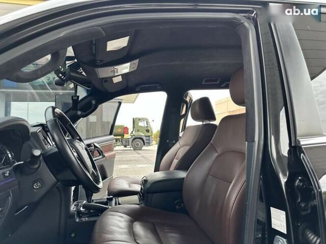 Тойота Ленд Крузер, объемом двигателя 0 л и пробегом 92 тыс. км за 64000 $, фото 15 на Automoto.ua