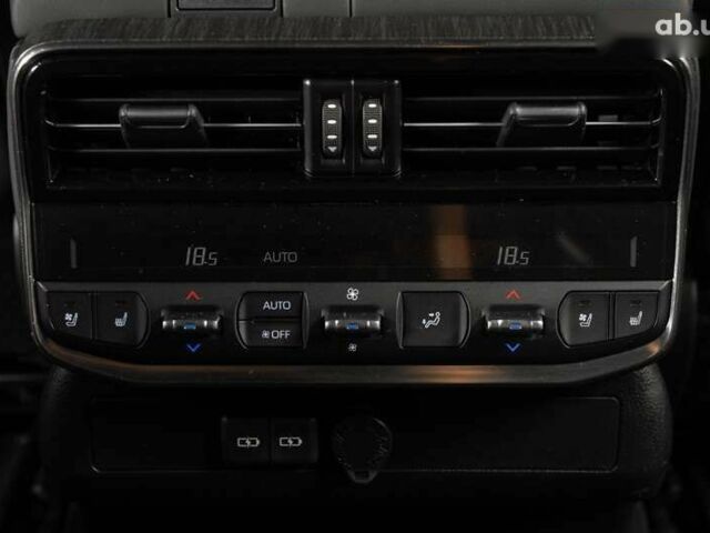 Тойота Ленд Крузер, об'ємом двигуна 3.5 л та пробігом 194 тис. км за 59900 $, фото 24 на Automoto.ua