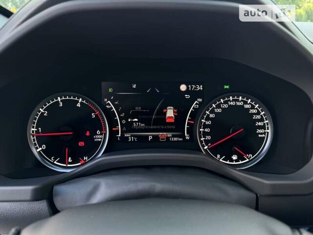 Тойота Ленд Крузер, объемом двигателя 3.3 л и пробегом 13 тыс. км за 89999 $, фото 32 на Automoto.ua