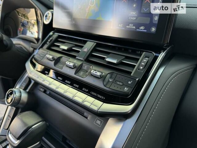 Тойота Ленд Крузер, объемом двигателя 3.3 л и пробегом 13 тыс. км за 89999 $, фото 43 на Automoto.ua