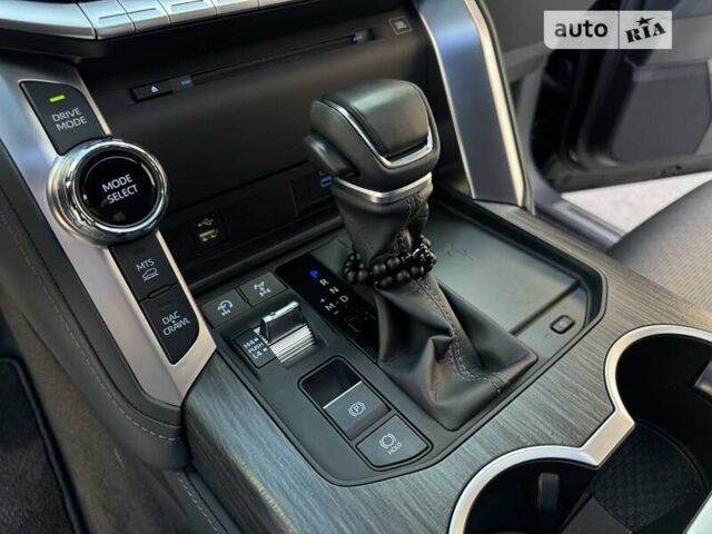 Тойота Ленд Крузер, объемом двигателя 3.3 л и пробегом 13 тыс. км за 89999 $, фото 29 на Automoto.ua