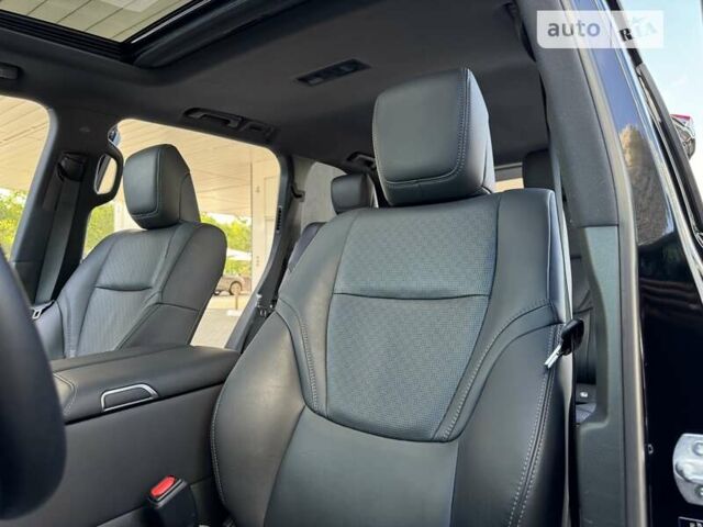 Тойота Ленд Крузер, объемом двигателя 3.3 л и пробегом 13 тыс. км за 89999 $, фото 28 на Automoto.ua