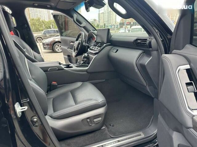 Тойота Ленд Крузер, объемом двигателя 3.3 л и пробегом 83 тыс. км за 74500 $, фото 29 на Automoto.ua