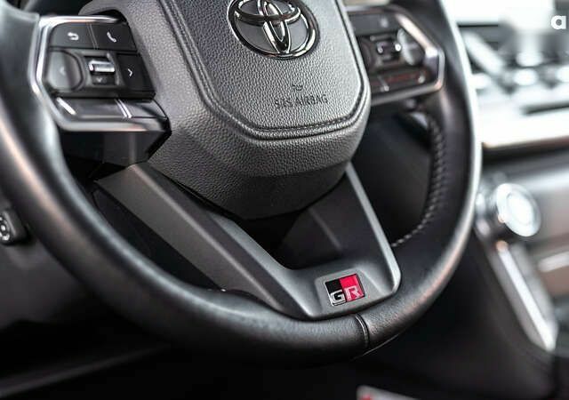 Тойота Ленд Крузер, объемом двигателя 3.4 л и пробегом 42 тыс. км за 82574 $, фото 18 на Automoto.ua