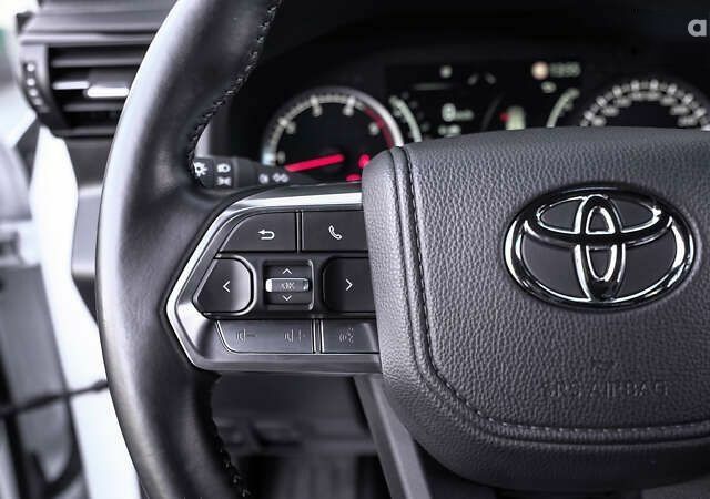 Тойота Ленд Крузер, объемом двигателя 3.3 л и пробегом 69 тыс. км за 80012 $, фото 20 на Automoto.ua