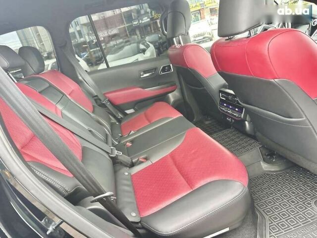 Тойота Ленд Крузер, объемом двигателя 3.4 л и пробегом 19 тыс. км за 88700 $, фото 27 на Automoto.ua