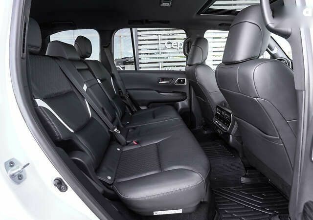 Тойота Ленд Крузер, объемом двигателя 3.3 л и пробегом 69 тыс. км за 80012 $, фото 6 на Automoto.ua