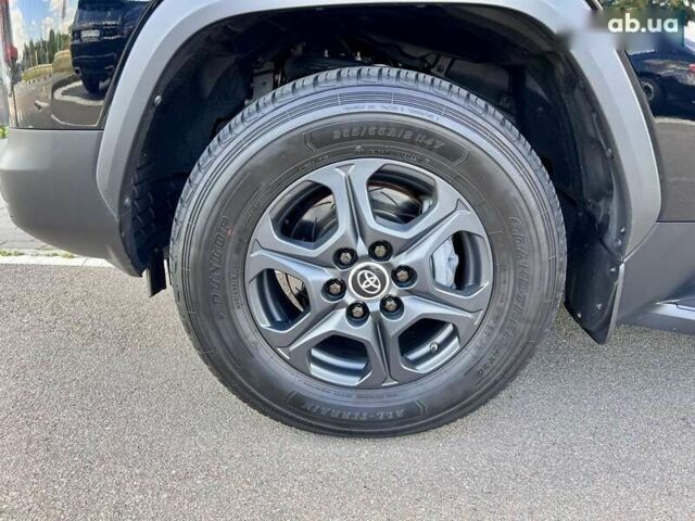 Тойота Ленд Крузер, объемом двигателя 3.3 л и пробегом 53 тыс. км за 78999 $, фото 17 на Automoto.ua