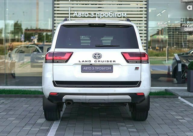 Тойота Ленд Крузер, объемом двигателя 3.3 л и пробегом 69 тыс. км за 80012 $, фото 3 на Automoto.ua