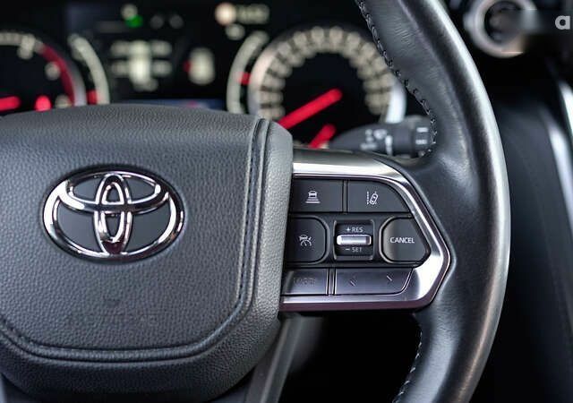 Тойота Ленд Крузер, объемом двигателя 3.4 л и пробегом 42 тыс. км за 82574 $, фото 22 на Automoto.ua