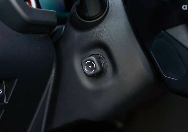 Тойота Ленд Крузер, объемом двигателя 3.3 л и пробегом 69 тыс. км за 80012 $, фото 17 на Automoto.ua