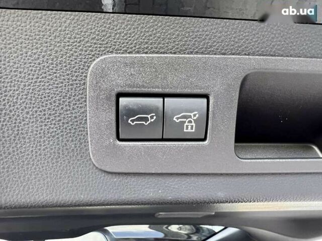 Тойота Ленд Крузер, объемом двигателя 3.3 л и пробегом 53 тыс. км за 78999 $, фото 15 на Automoto.ua