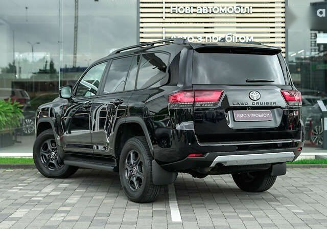 Тойота Ленд Крузер, объемом двигателя 3.4 л и пробегом 42 тыс. км за 82574 $, фото 1 на Automoto.ua