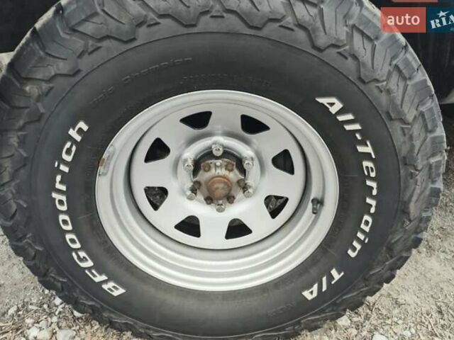 Серый Тойота Ленд Крузер, объемом двигателя 4.2 л и пробегом 380 тыс. км за 17000 $, фото 25 на Automoto.ua
