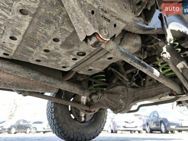 Серый Тойота Ленд Крузер, объемом двигателя 4.2 л и пробегом 380 тыс. км за 17000 $, фото 34 на Automoto.ua