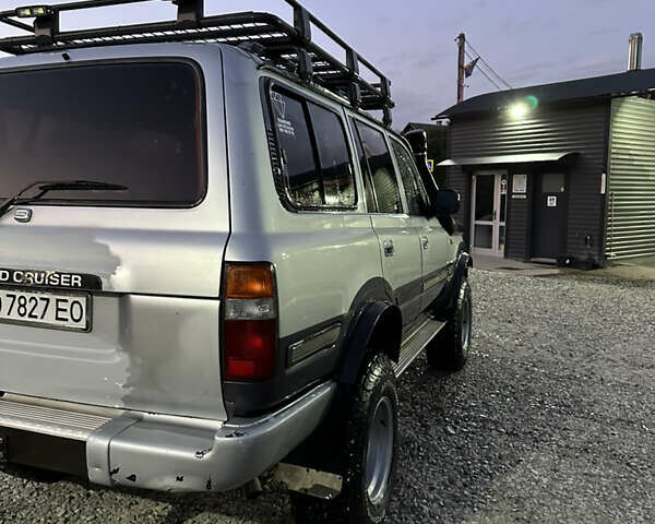 Сірий Тойота Ленд Крузер, об'ємом двигуна 4.2 л та пробігом 314 тис. км за 15000 $, фото 6 на Automoto.ua