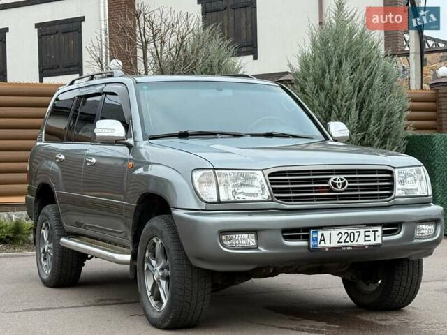 Серый Тойота Ленд Крузер, объемом двигателя 4.7 л и пробегом 460 тыс. км за 8500 $, фото 10 на Automoto.ua