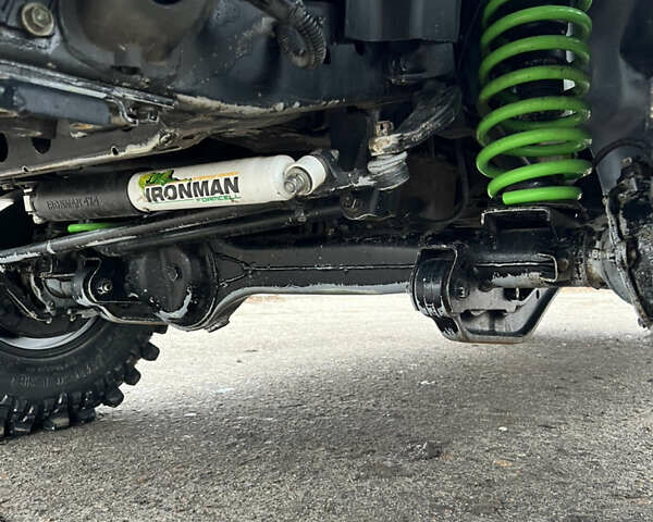 Серый Тойота Ленд Крузер, объемом двигателя 4.48 л и пробегом 210 тыс. км за 23000 $, фото 13 на Automoto.ua