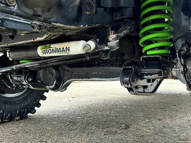 Серый Тойота Ленд Крузер, объемом двигателя 4.5 л и пробегом 210 тыс. км за 23500 $, фото 13 на Automoto.ua