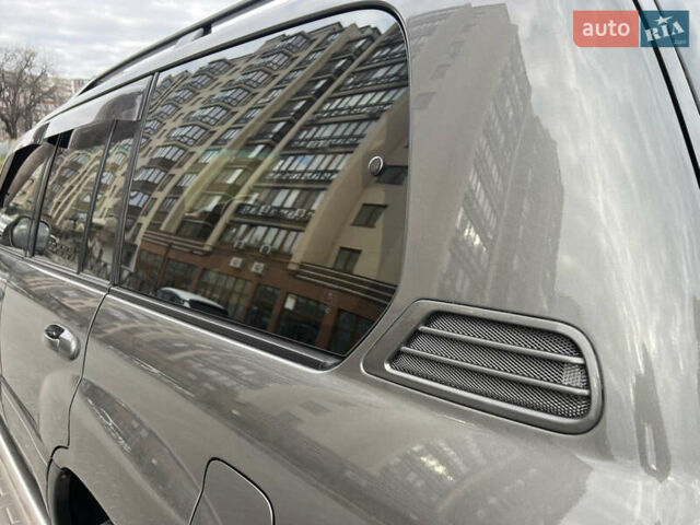 Сірий Тойота Ленд Крузер, об'ємом двигуна 4.7 л та пробігом 310 тис. км за 10750 $, фото 25 на Automoto.ua