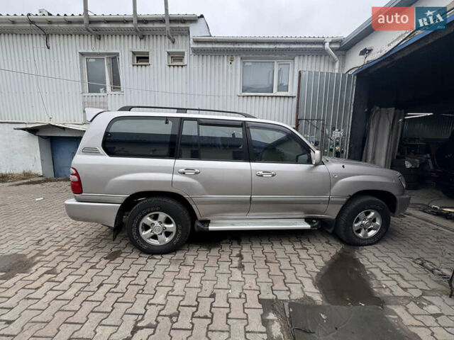 Серый Тойота Ленд Крузер, объемом двигателя 4.7 л и пробегом 525 тыс. км за 10900 $, фото 5 на Automoto.ua