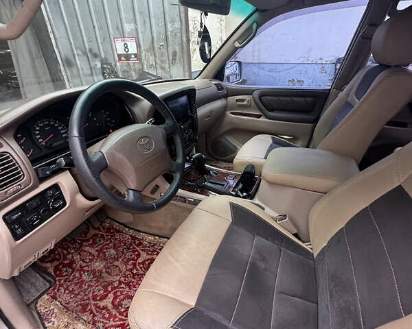 Серый Тойота Ленд Крузер, объемом двигателя 4.7 л и пробегом 525 тыс. км за 10900 $, фото 6 на Automoto.ua