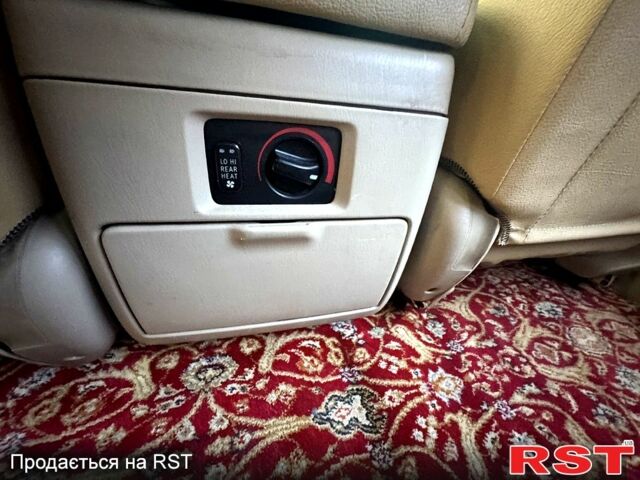 Серый Тойота Ленд Крузер, объемом двигателя 4.7 л и пробегом 525 тыс. км за 11000 $, фото 11 на Automoto.ua