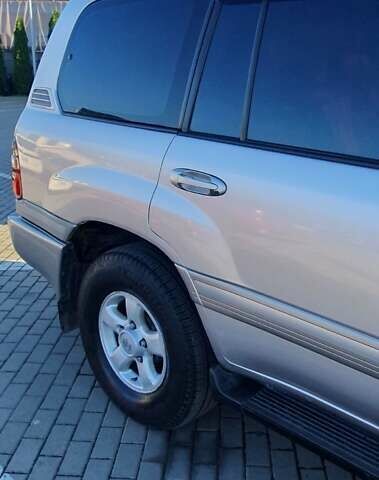 Сірий Тойота Ленд Крузер, об'ємом двигуна 4.2 л та пробігом 356 тис. км за 15000 $, фото 10 на Automoto.ua