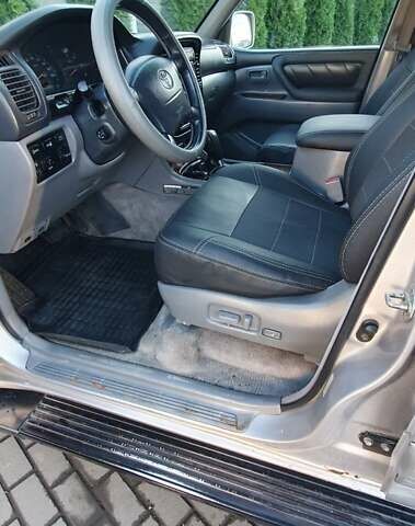 Сірий Тойота Ленд Крузер, об'ємом двигуна 4.2 л та пробігом 356 тис. км за 15000 $, фото 16 на Automoto.ua