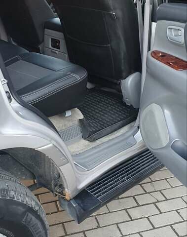 Сірий Тойота Ленд Крузер, об'ємом двигуна 4.2 л та пробігом 356 тис. км за 15000 $, фото 19 на Automoto.ua