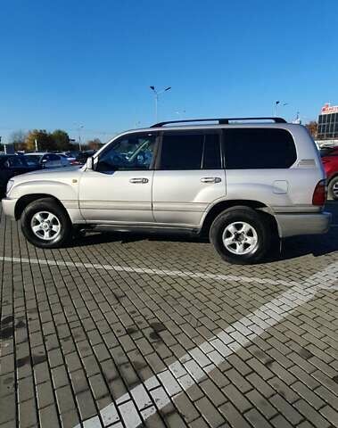 Сірий Тойота Ленд Крузер, об'ємом двигуна 4.2 л та пробігом 356 тис. км за 15000 $, фото 2 на Automoto.ua