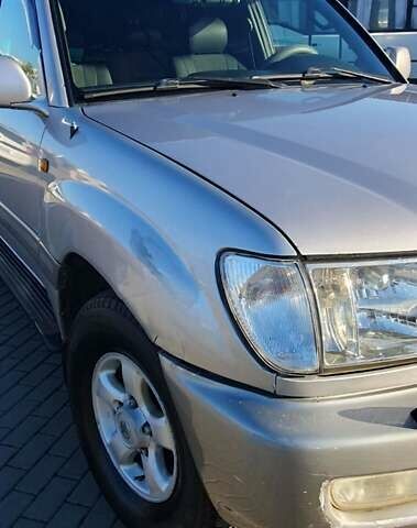 Сірий Тойота Ленд Крузер, об'ємом двигуна 4.2 л та пробігом 356 тис. км за 15000 $, фото 6 на Automoto.ua