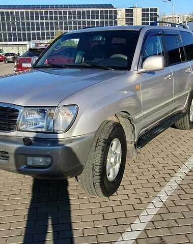 Сірий Тойота Ленд Крузер, об'ємом двигуна 4.2 л та пробігом 356 тис. км за 15000 $, фото 3 на Automoto.ua